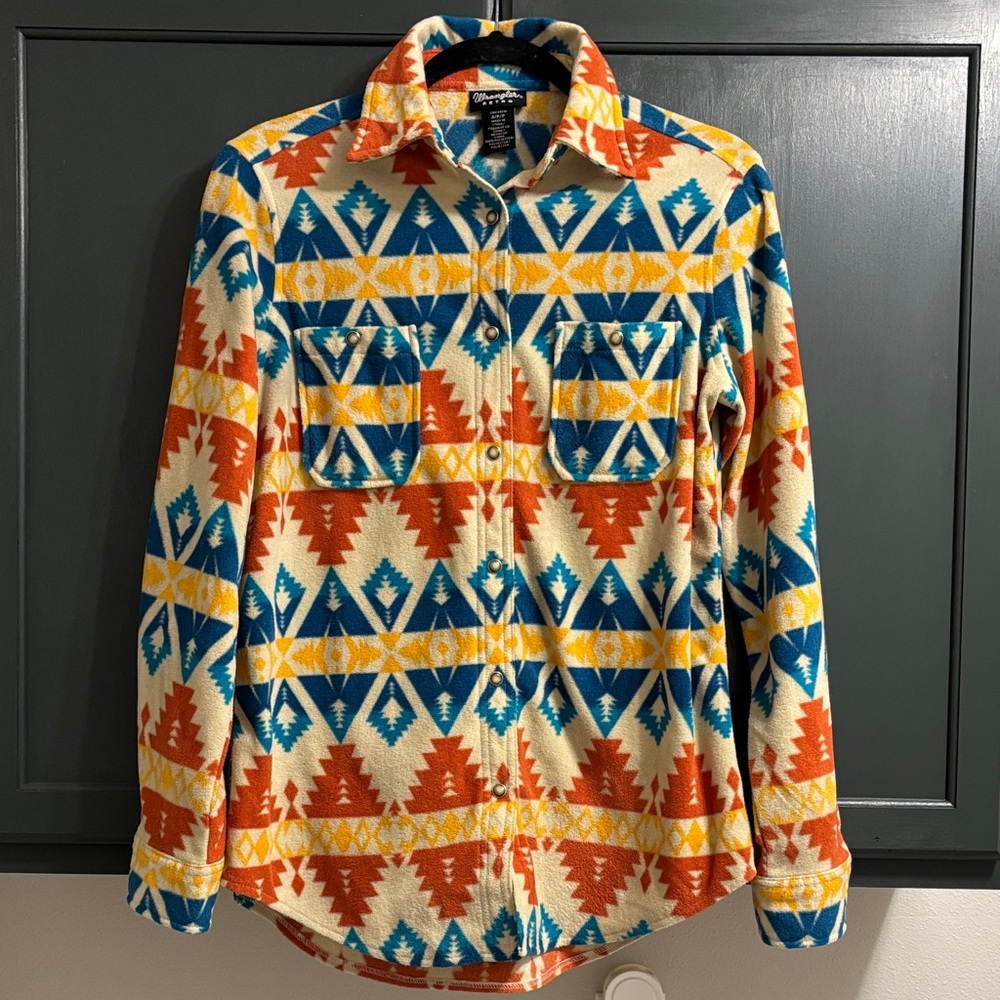 Wrangler Retro Punchy Aztec Button Down 0000